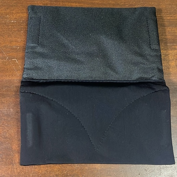 Buddy pouch perfect when walking on on a trip - Picture 3 of 5